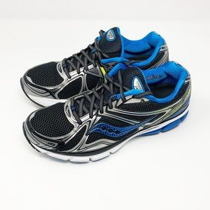 saucony hurricane 16